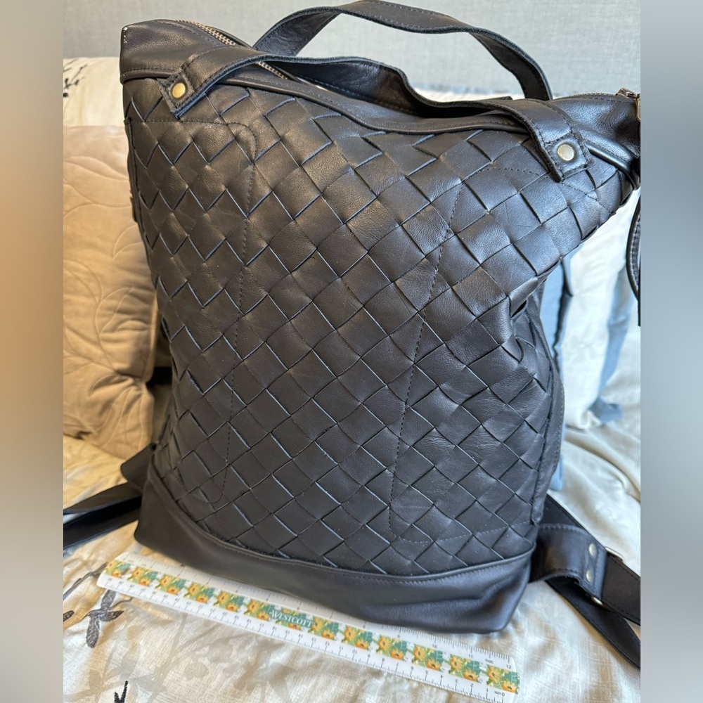 Milloo Minos-13 Leather Backpack in Black